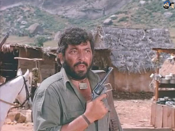 Kitney aadmi the...
