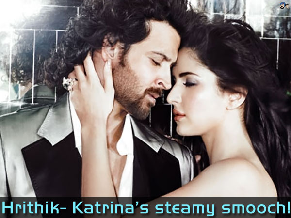 Hrithik-Katrina's Steamy Smooch   