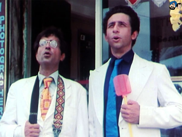 Jaane Bhi Do Yaaro (1983)