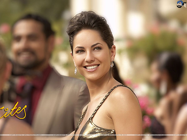 Barbara Mori as Natasha
