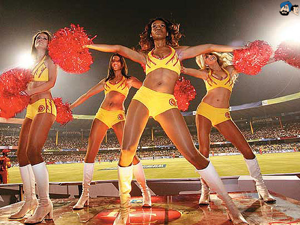Cheerleaders in Saris