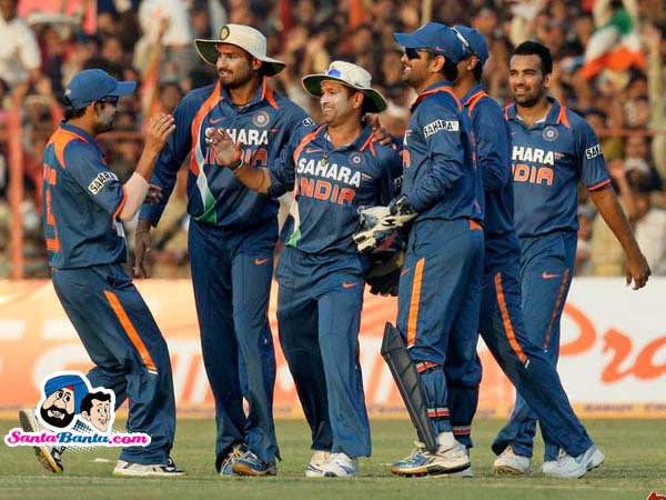 Team's Gift To Sachin