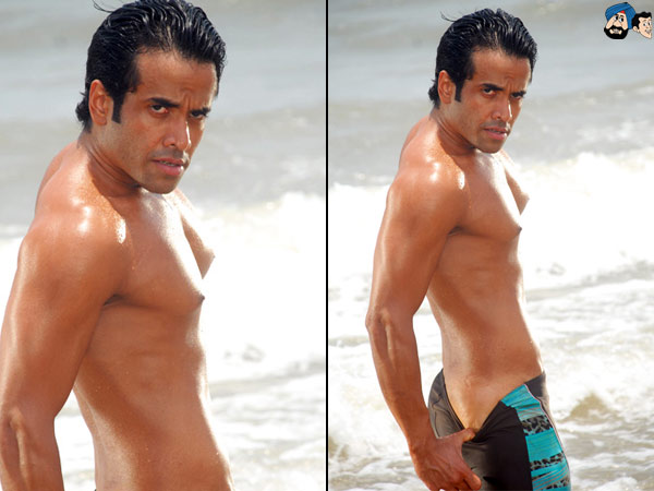 Tusshar Kapoor: Butt Revealing Spoof 