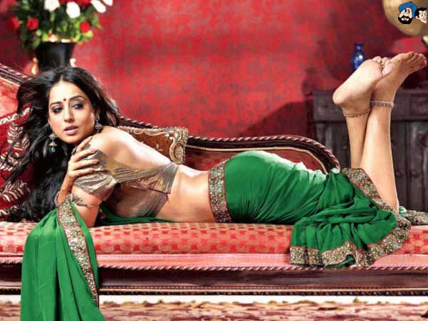 Sizzling Begum of Saheb Biwi aur Gangster 