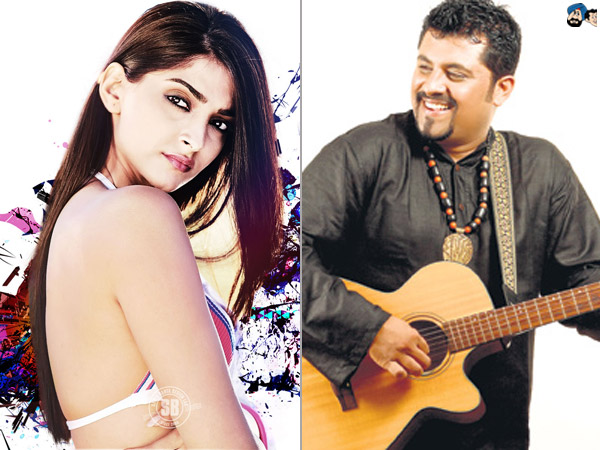 सोनम की अदाएं 