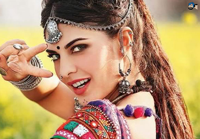 No 6- Jacqueline Fernandez (Jadoo Ki Jhappi)