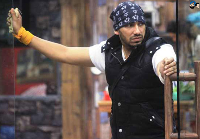 Ali Quli Mirza - The Entertainer