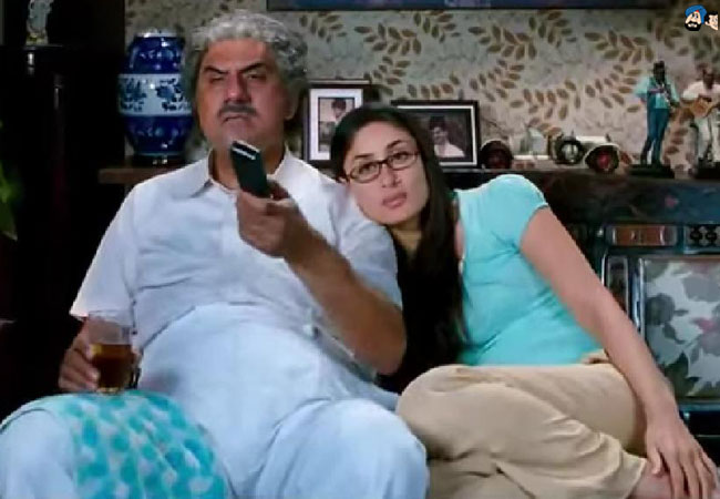 Kareena Kapoor and Boman Irani<br> Movie: 3 Idiots
