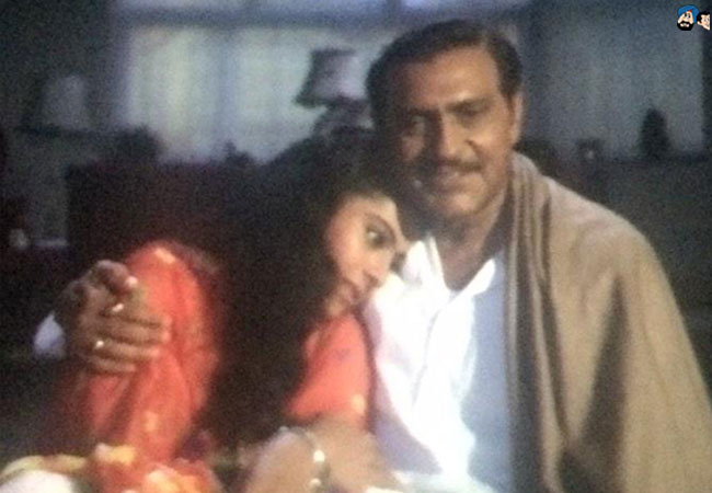 Kajol and Amrish Puri<br> Movie: Dilwale Dulhania Le Jayenge