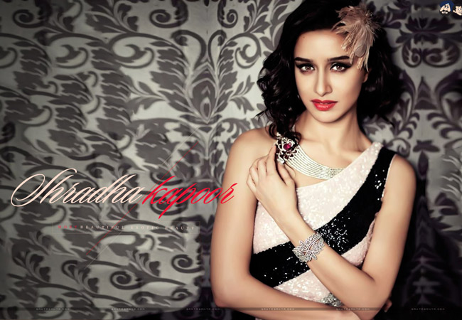 Sneak peek to Shraddha's looks in 'Half Girlfriend'