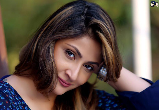 Season 6 - Urvashi Dholakia