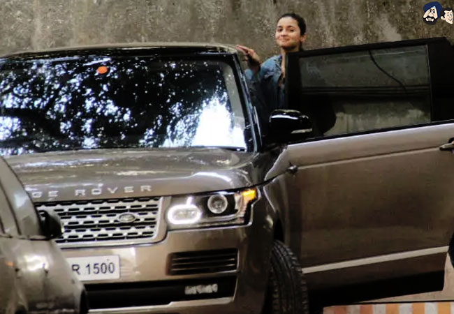 Alia Bhatt (Range Rover Vogue)
