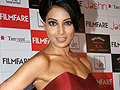 Bipasha Unveils Latest Filmfare