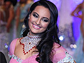 Dabangg Sonakshi at IIJW