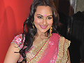 Sonakshi at Maheka's Aaeenah