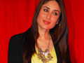 Imran Khan clicked some pictures of Kareena Kapoor during the shoot of `Ek Main Aur Ek Tu` for a Photo Exhibition