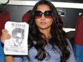 Vidya Balan takes a bus ride to promote Kahaani`