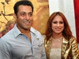 Salman at Rouble' Art Show