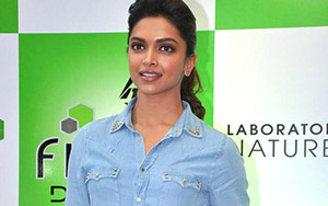 Deepika at Fiama Di Wills Event