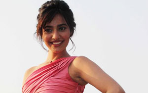 Neha Sharma and Vivek Oberoi promote Jayantabhai Ki Luv Story