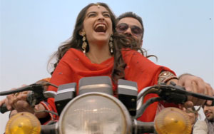 'Raanjhanaa' Promo