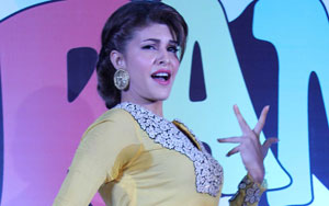 Jacqueline grooves on 'Jaadoo Ki Jhappi'