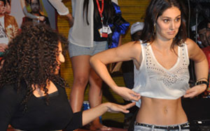 Bruna Abdullah belly dancing