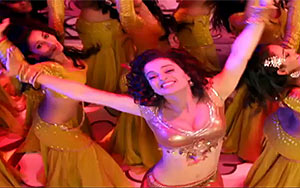 Theatrical Trailer of `Rajjo`<br>Director: Vishwas Patil<br>Cast: Kangana Ranaut, Paras Arora, Prakash Raj, Mahesh Manjrekar, Jaya Prada, Upendra Limaye