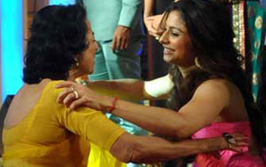 Tanisha's Big Fight with Mother Tanuja! 