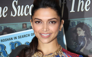 Deepika Unveils Stardust's Latest Issue