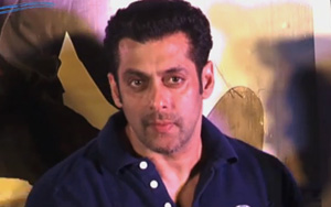 INSENSITIVE Salman on SRK's INJURY  