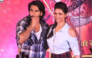 Ranveer Takes Deepika to the LOO