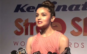 Alia Bhatt Embarrasses Her School! 