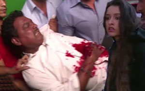 Shraddha Kapoor STABS Stuntman!!!