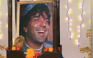 Aarti for Dharmendra - 'Filmistaan'