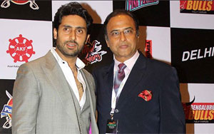 Abhishek Unveils the Logo of his Kabaddi Team