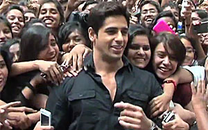 Siddharth Malhotra is Not Single 