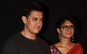 Aamir Khan Breaks His Vow, Attends Star Parivaar Awards