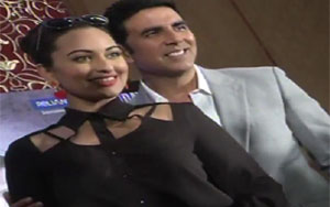 Akshay's Bonding with Sonakshi irks Twinkle