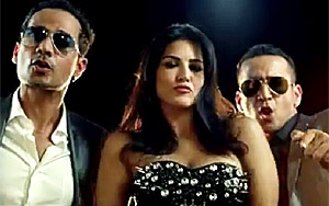 Pink Lips Remix featuring Sunny Leone song from the movie ``Hate Story 2`<br>Director: Mehul Gadani<br>Music: Meet Bros Anjjan<br>Singer: Khushboo Grewal<br>Lyrics: Kumaar<br>Cast: Surveen Chawla, Jay Bhanushali, Sushant