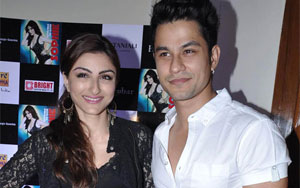 Soha Ali Khan and Kunal Khemu have been dating each other for quite some time but they moved in together just last year and now, Soha has confirmed that Kunal proposed to her and theyll be tying the knot soon!