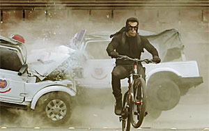 Salman's Cycle Chase From 'Kick'