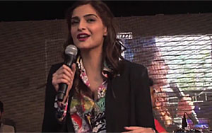 Sonam Promotes 'Khoobsurat' at The Umang Fest