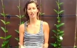 Gisele Bundchen takes ALS Ice Bucket Challenge and nominates Anna Wintour, Mario Testino, Shakira to participate and raise awareness for ALS, also known as Lou Gehrig`s Disease.<br>Participants dump a bucket of ice water over their head (usually without using a metal girder and not on their own private dock, like Mr Gates), donate $10 to the ALS Association, and nominate three other people to take part.<br>The disease is a progressive neurogenerative disease that affects nerve cells in the brain and spinal cord eventually leading to paralysis and death.