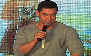 Aamir Wants To See Salman NAKED? OMG 