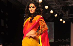 Taapsee Pannu's Awkward Moment at LFWeek 2014