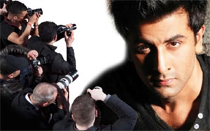 Ranbir Kapoor ANGRY With The Paparazzi