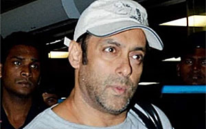 'NO Ganpati' for Salman, Heads LA for Medical Check-up