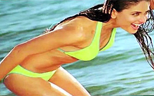 How Yash Raj Convinces Actresses To Wear Bikini?