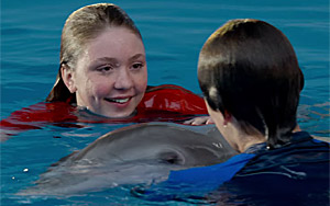 'Dolphin Tale 2' Trailer